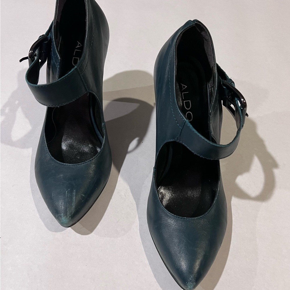 Vintage ALDO Women's Teal Pointed-Toe Mary Jane Pump with Ankle Strap
